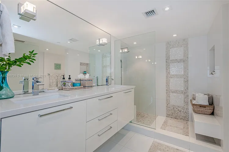 Towers of Quayside Condo #4 #1506 image #19