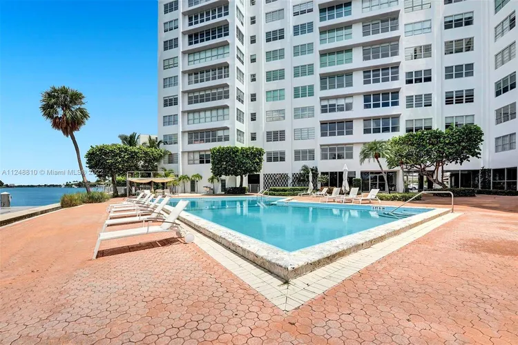 Blair House #2C image #17