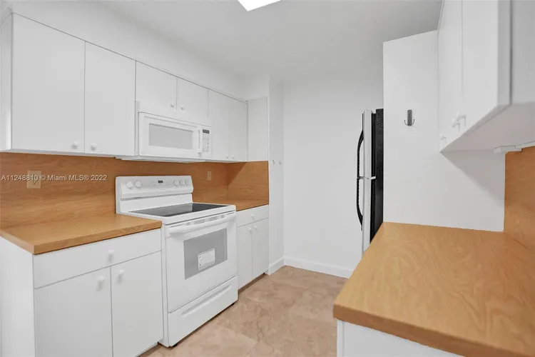 Blair House #2C image #20