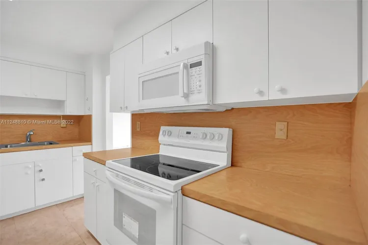 Blair House #2C image #23