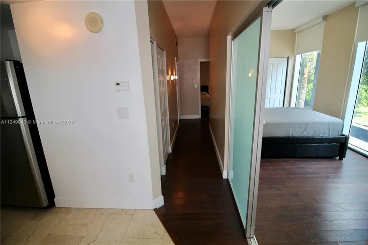 1800 Biscayne Plaza #306 image #8