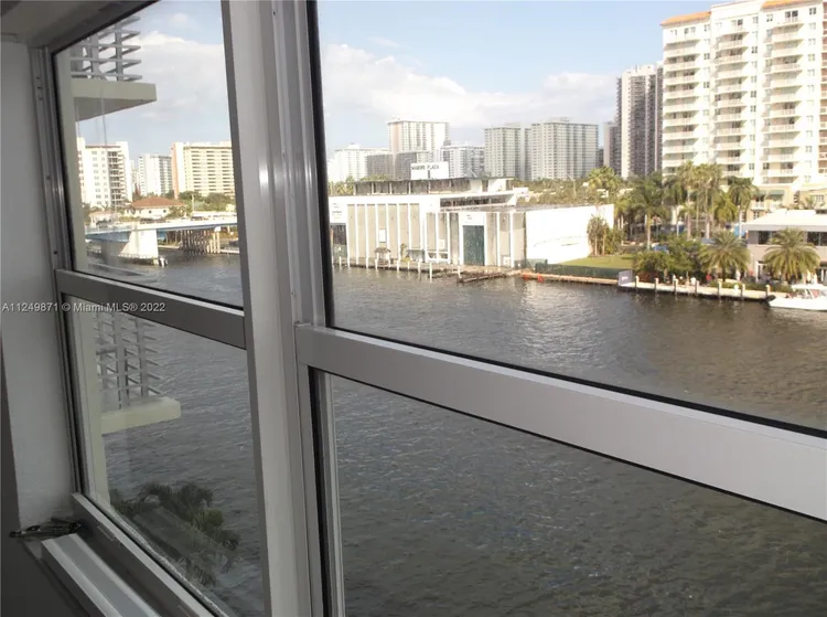 Lauderdale Tower #6H image #15