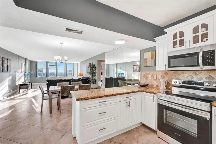 Sea Air Towers #PH-27 image #40