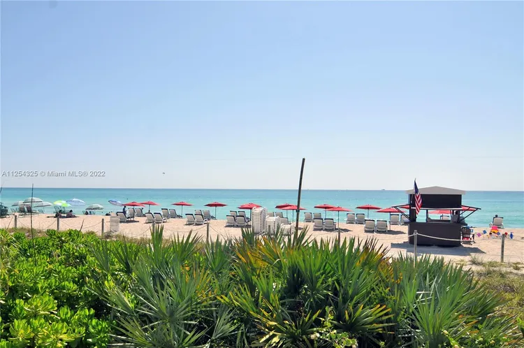 La Tour #PH2602 image #23