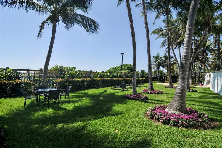 La Tour #PH2602 image #24