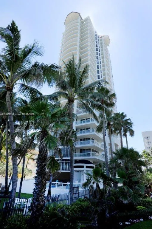 La Tour #PH2602 image #27