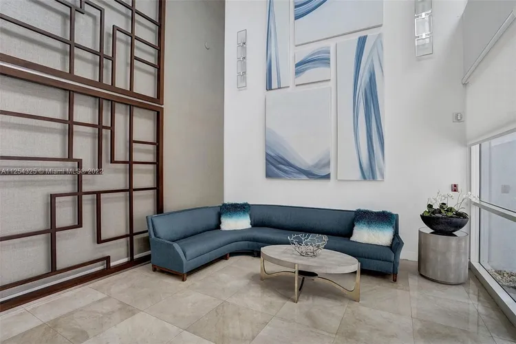 La Tour #PH2602 image #38