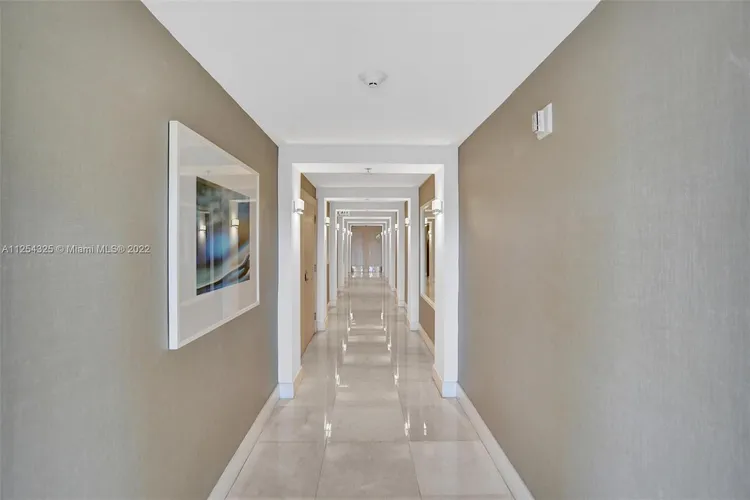 La Tour #PH2602 image #53