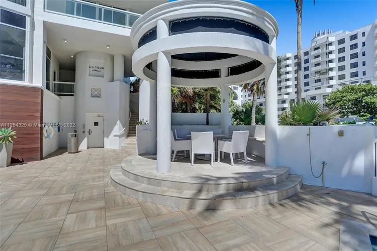 La Tour #PH2602 image #57