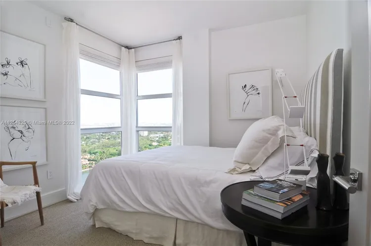 La Tour #PH2602 image #8