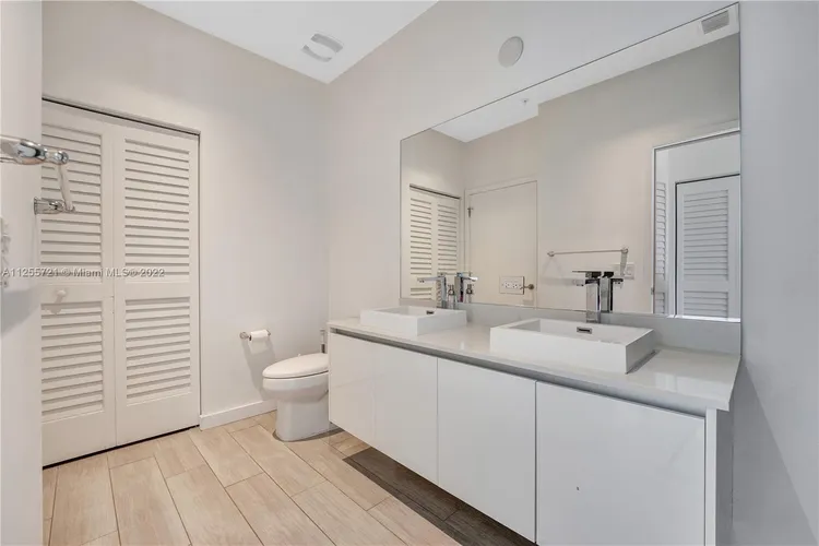 Le Parc at Brickell #413 image #10