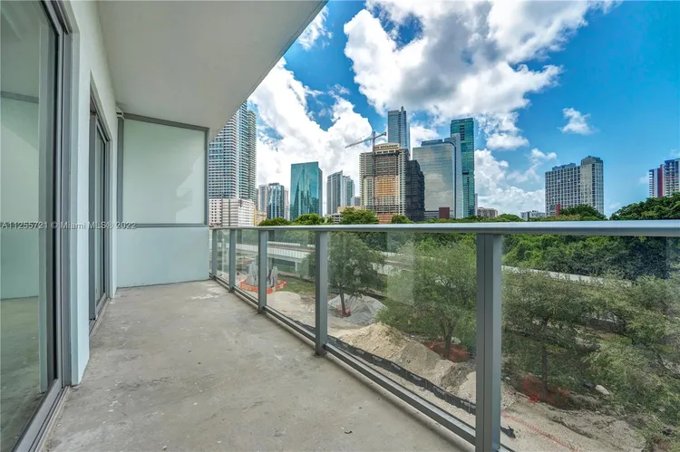 Le Parc at Brickell #413 image #12