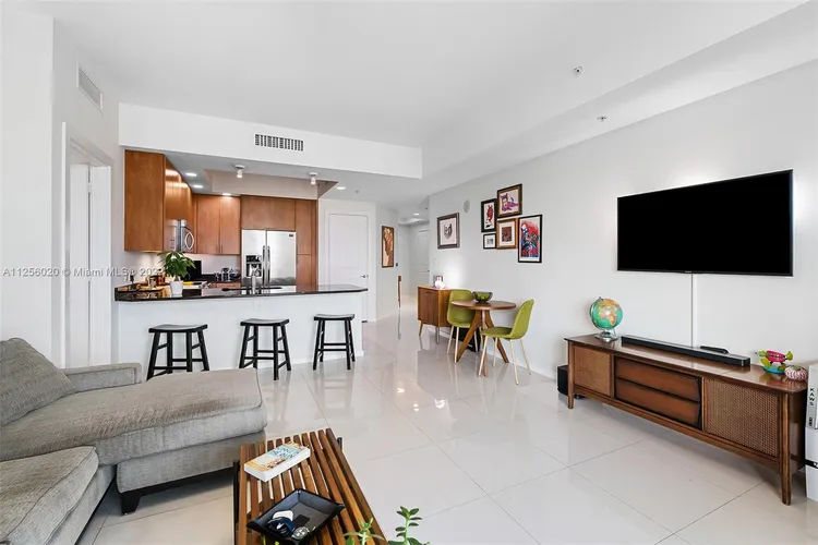 Strada 315 #1904 image #11