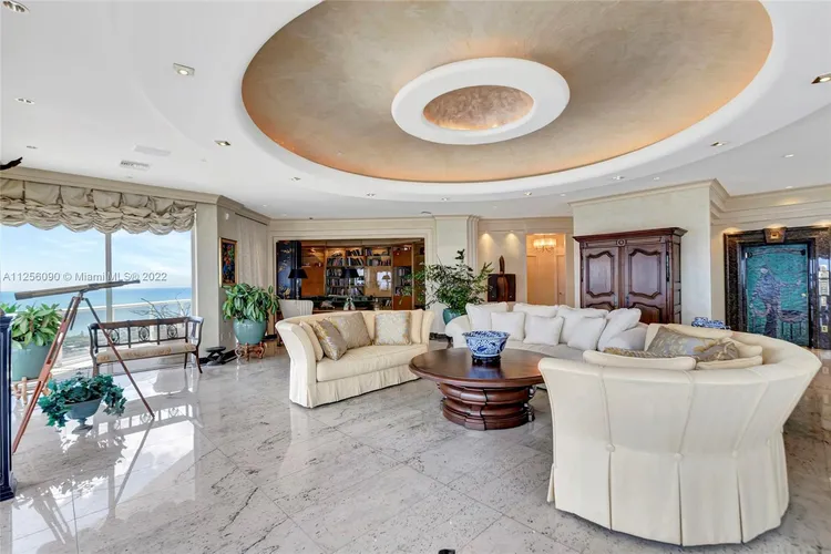One Island Place #2901 image #10