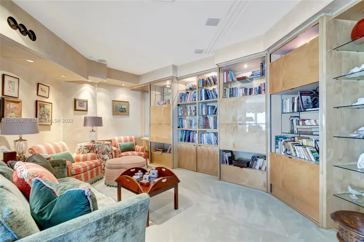 One Island Place #2901 image #13