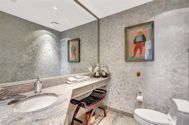 One Island Place #2901 image #16