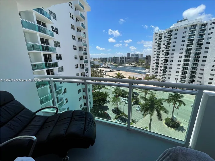 The Residences On Hollywood Beach #939 image #12