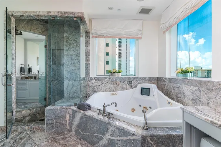 Turnberry Ocean Colony #1401 image #16