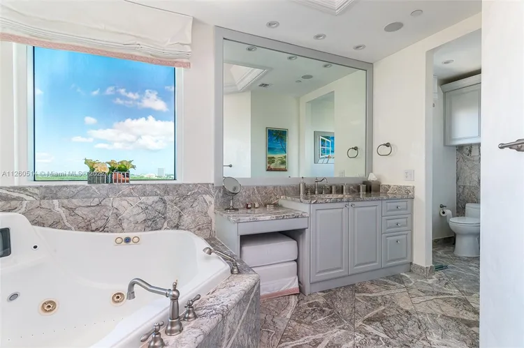 Turnberry Ocean Colony #1401 image #17