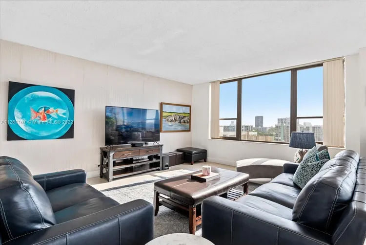 Alexander Towers #1005 image #7