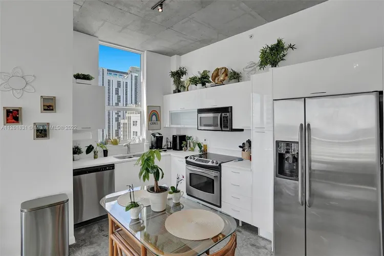 Loft Downtown II #2002 image #8