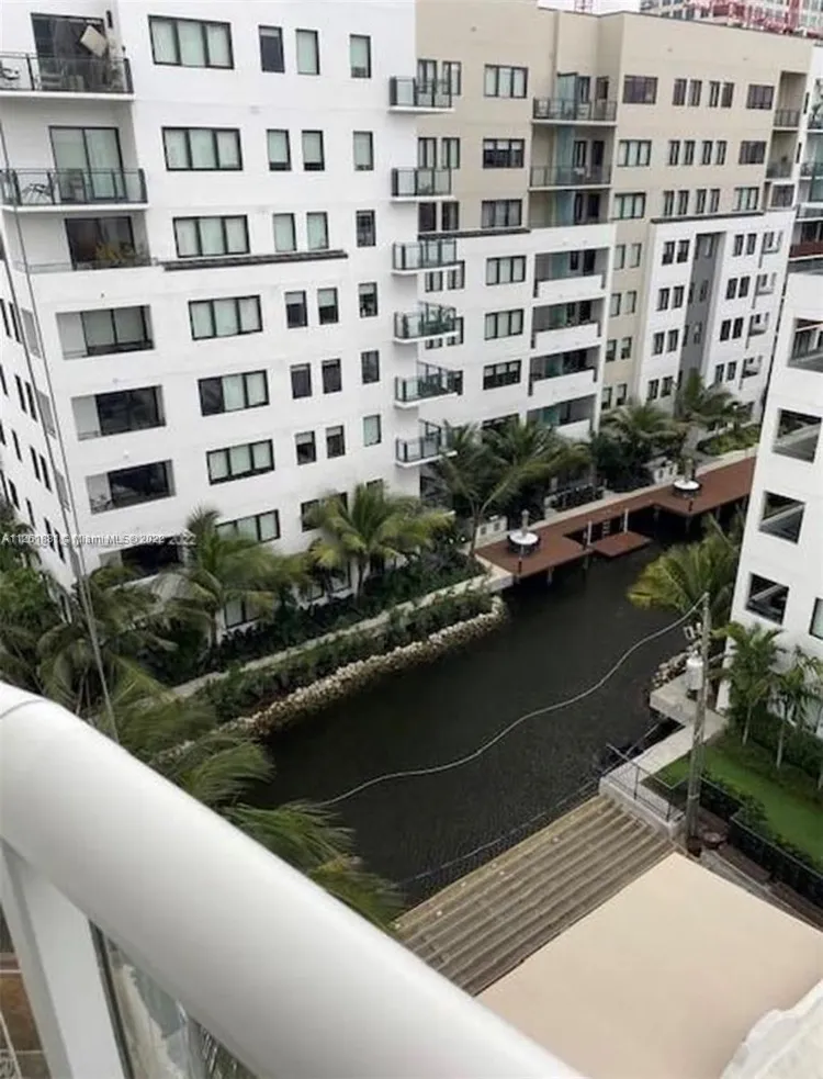 Venezia Las Olas #705 image #9