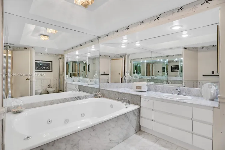 Williams Island 4000 #1606 image #14