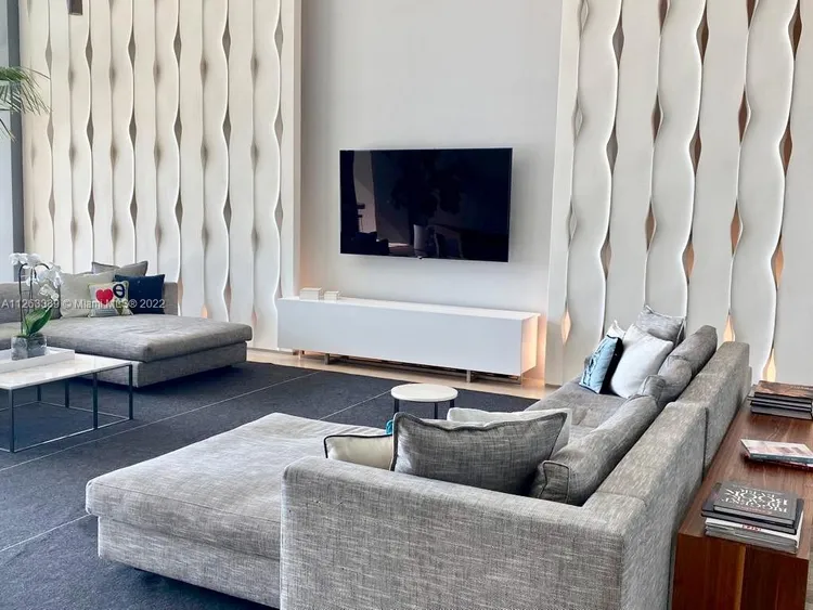 Icon Bay #1807 image #16