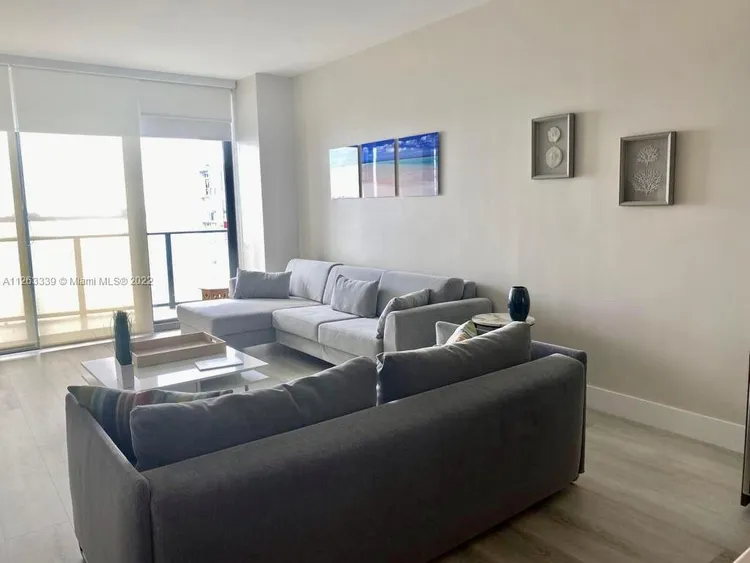 Icon Bay #1807 image #6