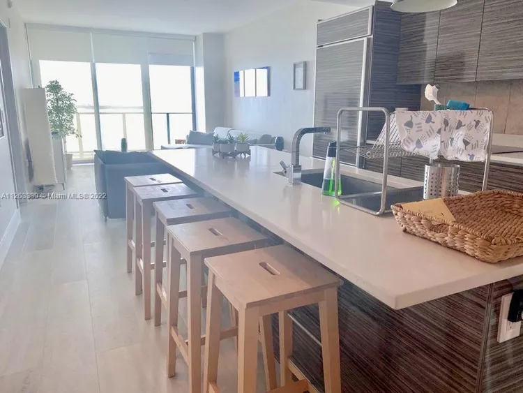 Icon Bay #1807 image #8