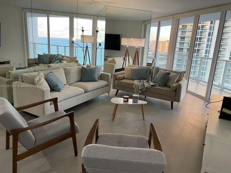 Oceania III #1734 image #6