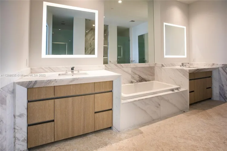 Two Park Grove #16B image #21