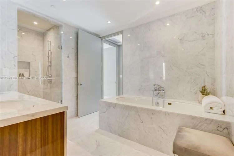 Ritz-Carlton Residences Sunny Isles #1401 image #21