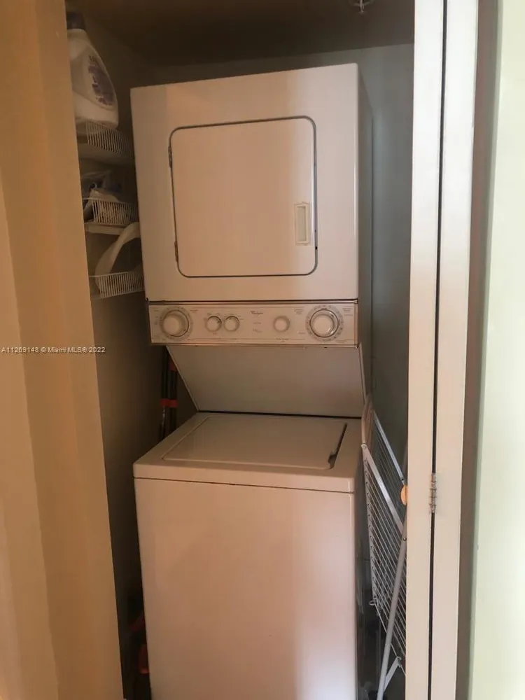 Douglas Grand #711 image #12