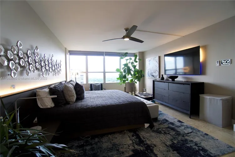 Palm Bay Yacht Club #PH-9 image #30