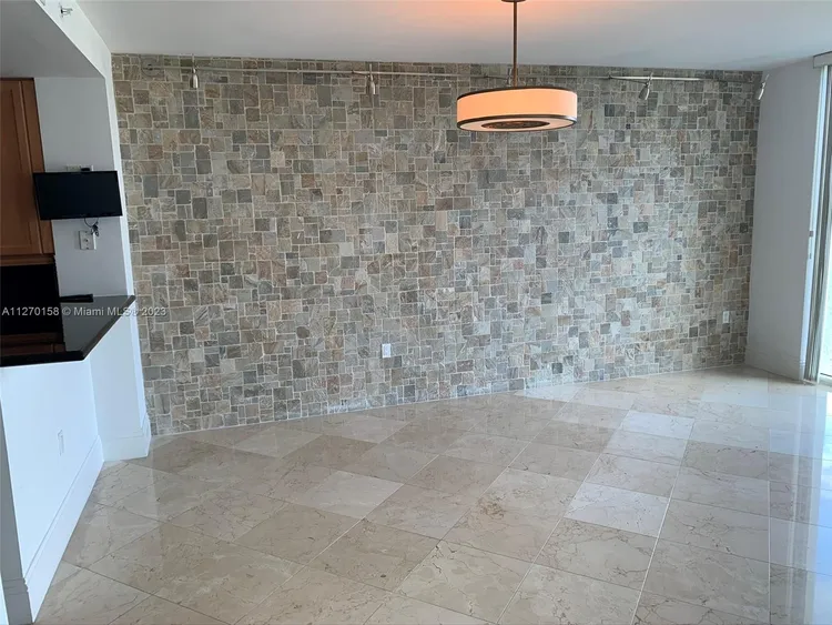 Hamptons South #1405 image #8