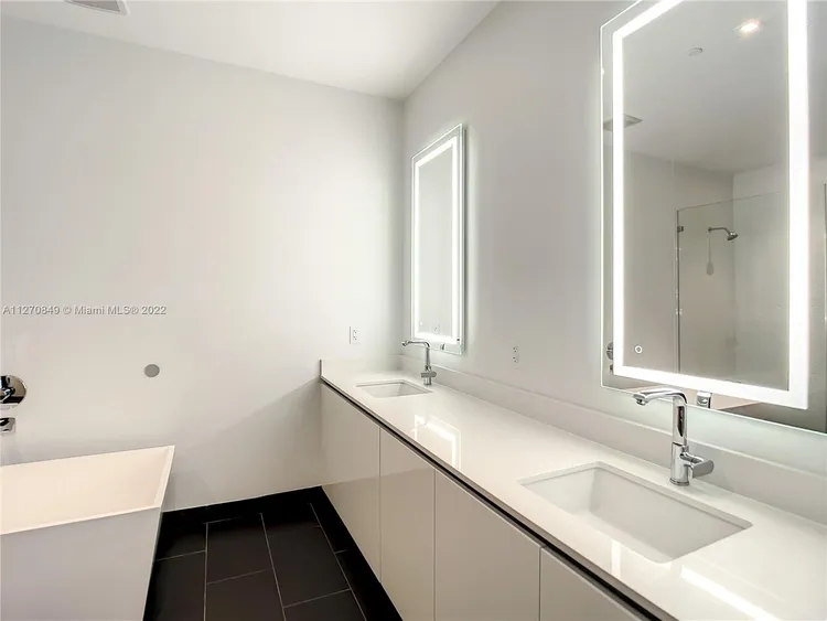 Muze at Met #PH1 image #30