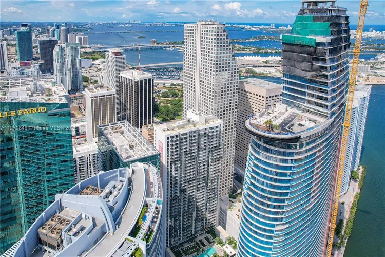 Muze at Met #PH1 image #42