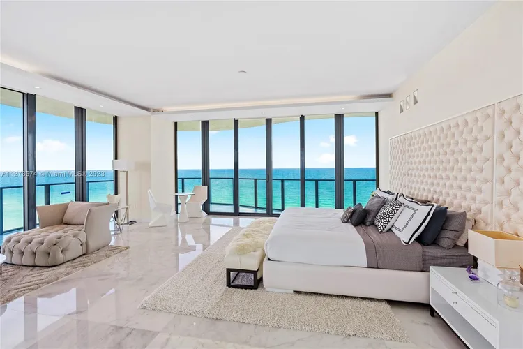 Regalia #11 image #19