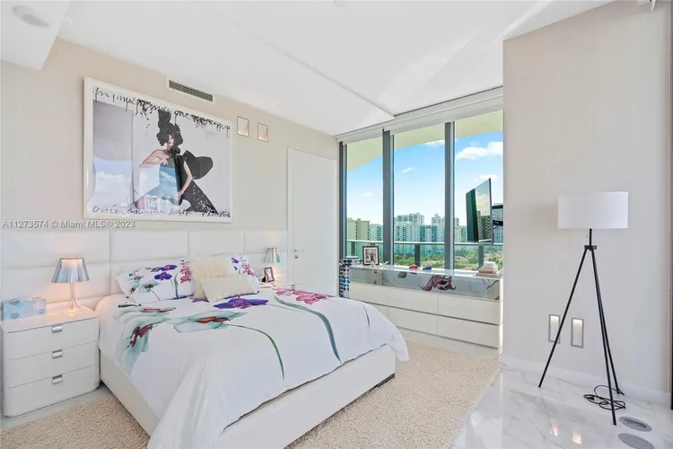 Regalia #11 image #26