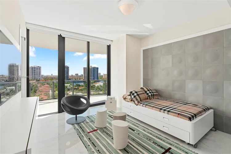 Regalia #11 image #28