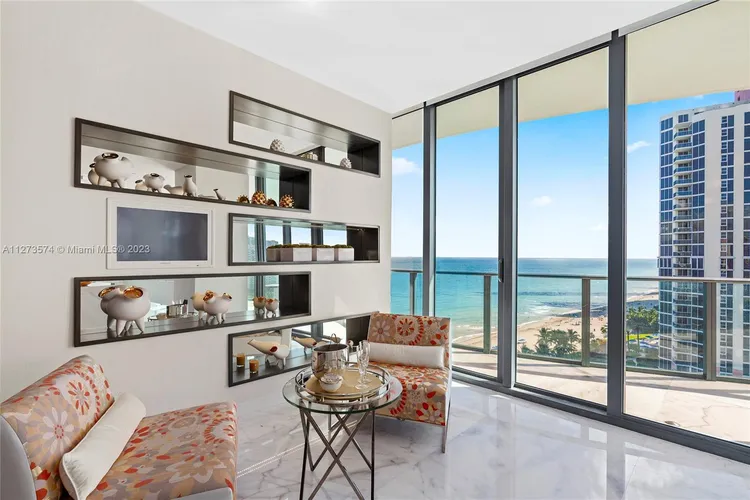 Regalia #11 image #9