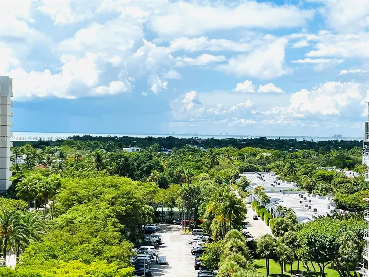 Towers of Key Biscayne #A808 image #13