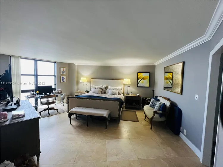 Towers of Key Biscayne #A808 image #27