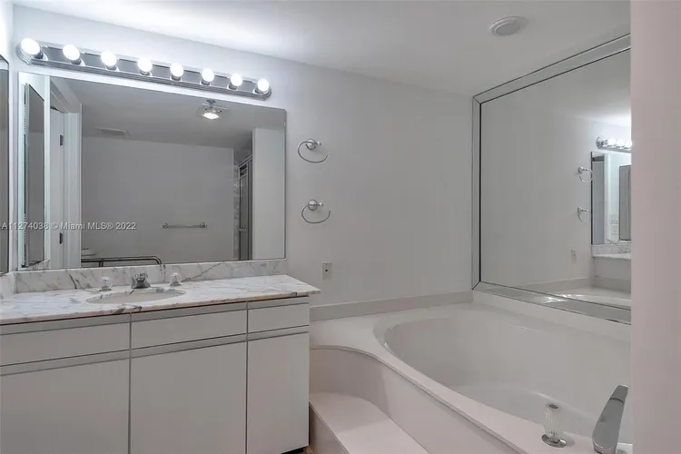 Nine Island Avenue #915 image #21