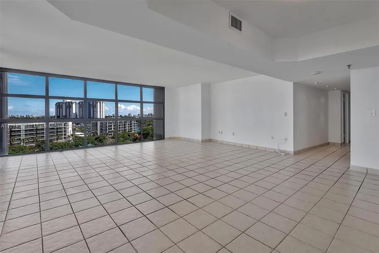 Nine Island Avenue #915 image #8