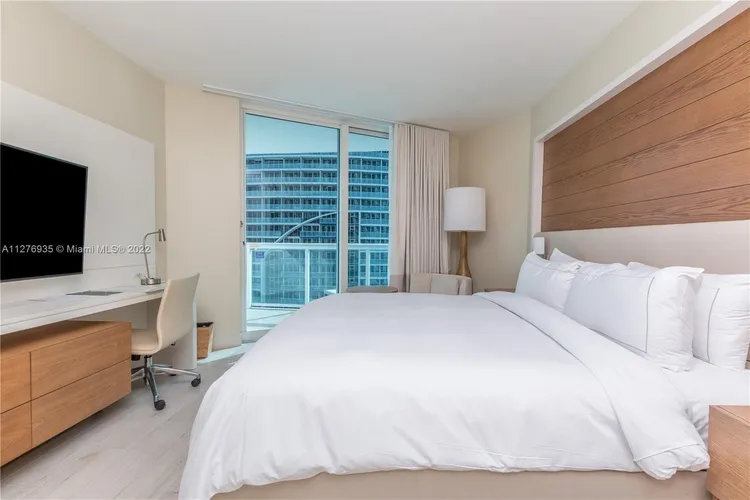 Hilton Q Club #1201 image #11