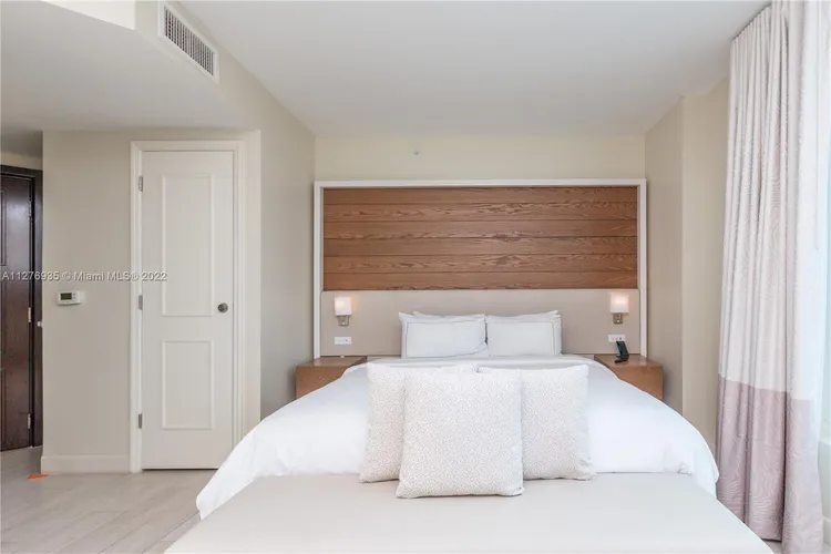 Hilton Q Club #1201 image #13