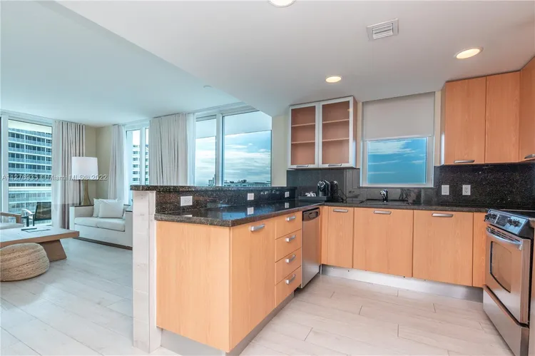 Hilton Q Club #1201 image #7