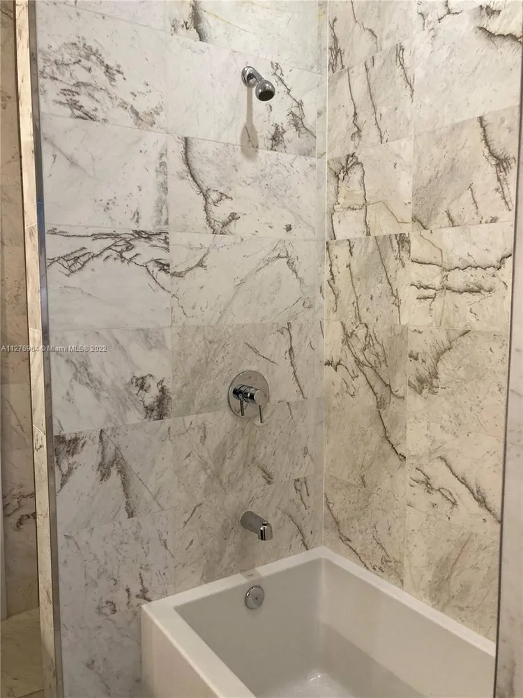 Paramount Miami Worldcenter #409 image #11